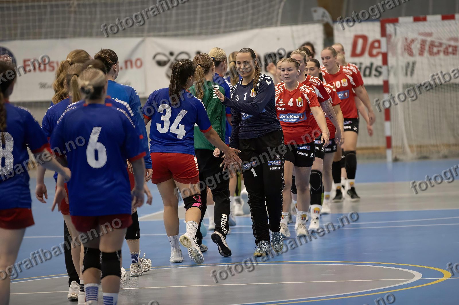 Dina Johnsen Myrum og Mathilde Ophaug