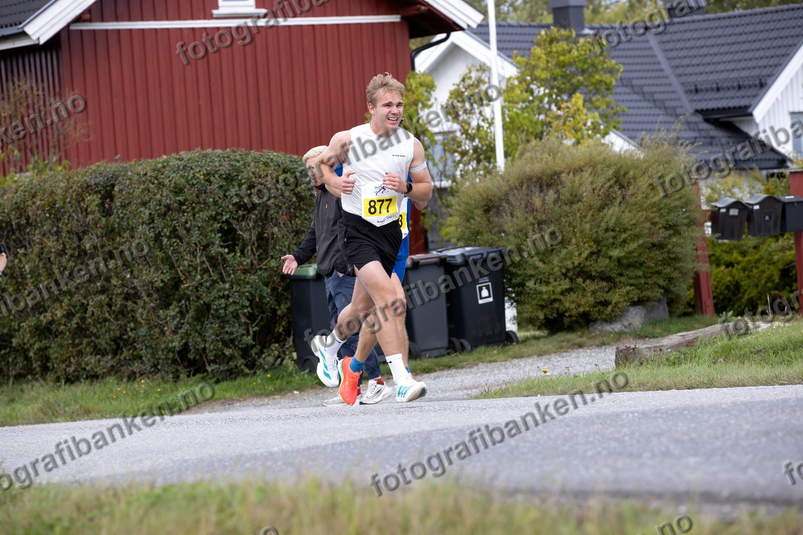 Sebastian Bergstrøm (877) · Roar Tomter (803)
