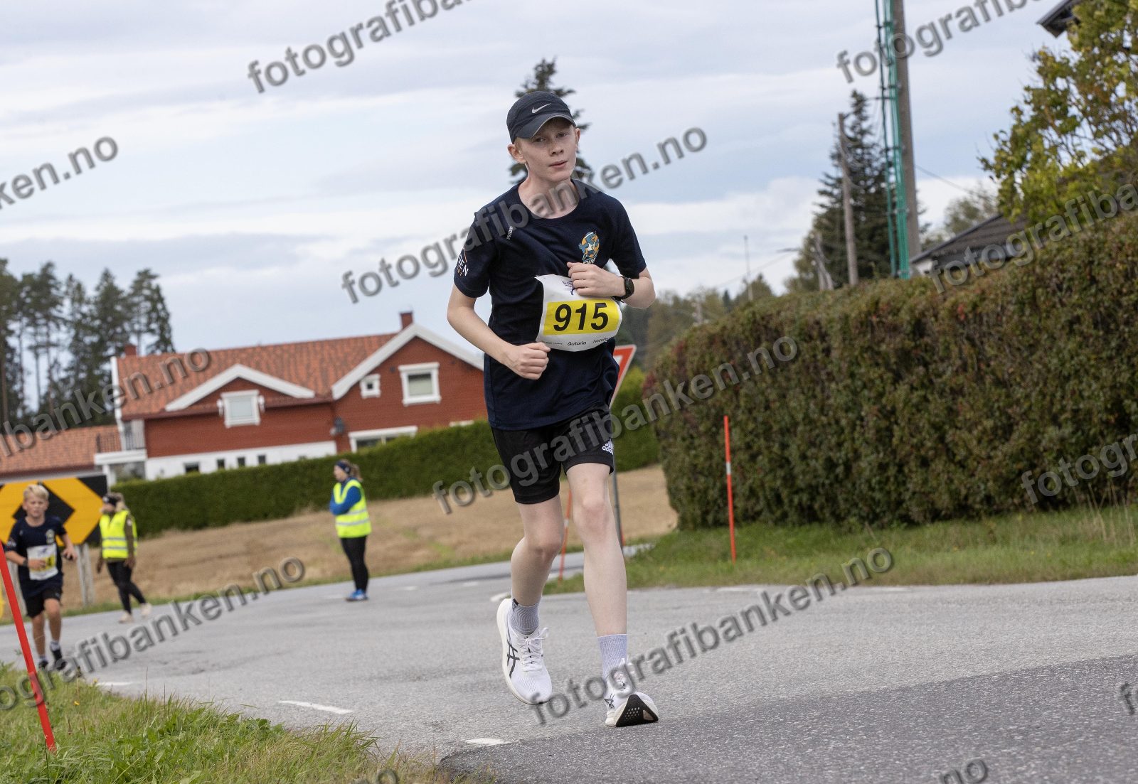 Liam Lintho Berentsen (915)