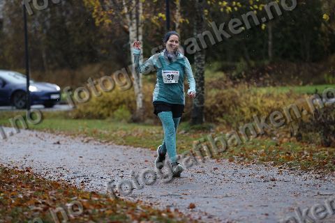 Katrine Fangen (33)