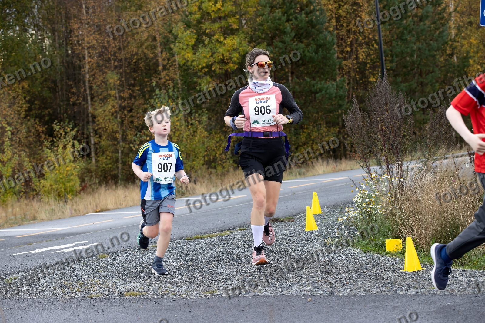 Stine Skaug Jensen (906) · Axel Eriksson (907)