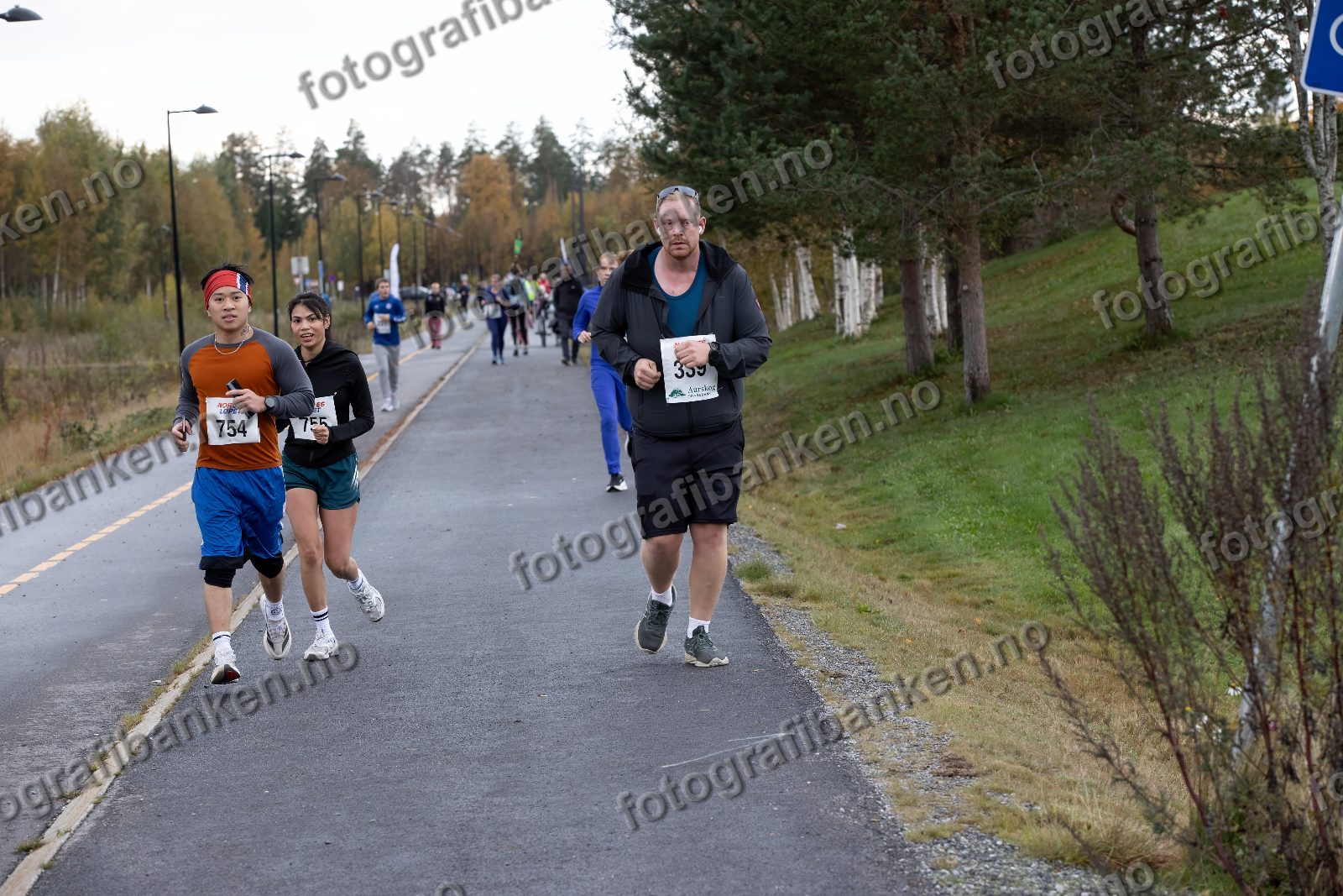 Phat Tan Dang (754) · Rungarun Yensuthi (755) · Matz Gravseth (339)
