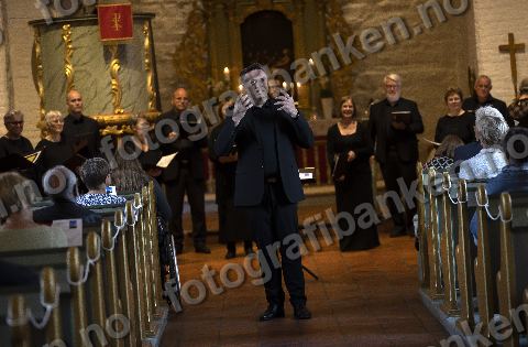 Vegar Sandholt og Romerike Vokalensemble i Eidsvoll kirke