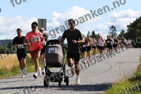 Jonas Engebret Larsen (771) · Tomas Skaret Halvorsen (936)