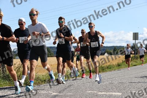 Lars Christian Mørch (715) · Julie Lous (790) · Jonas Hauger (892)