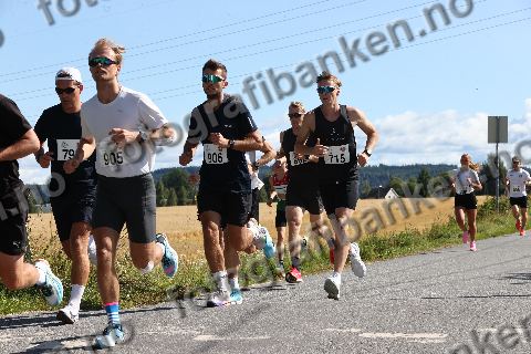 Lars Christian Mørch (715) · Julie Lous (790) · Nicolai Arntzen Borenstein (895)