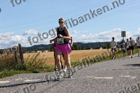 Emma Hovi (720) · Anne Gundersen (886) · Lars Smedsrud (893)