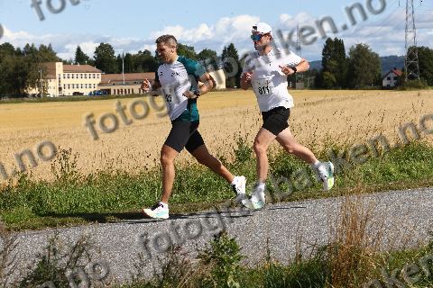 Corsin Hösli (811)