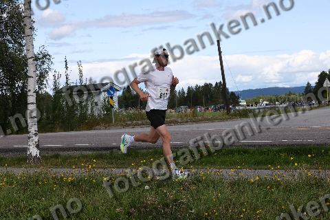 Corsin Hösli (811)