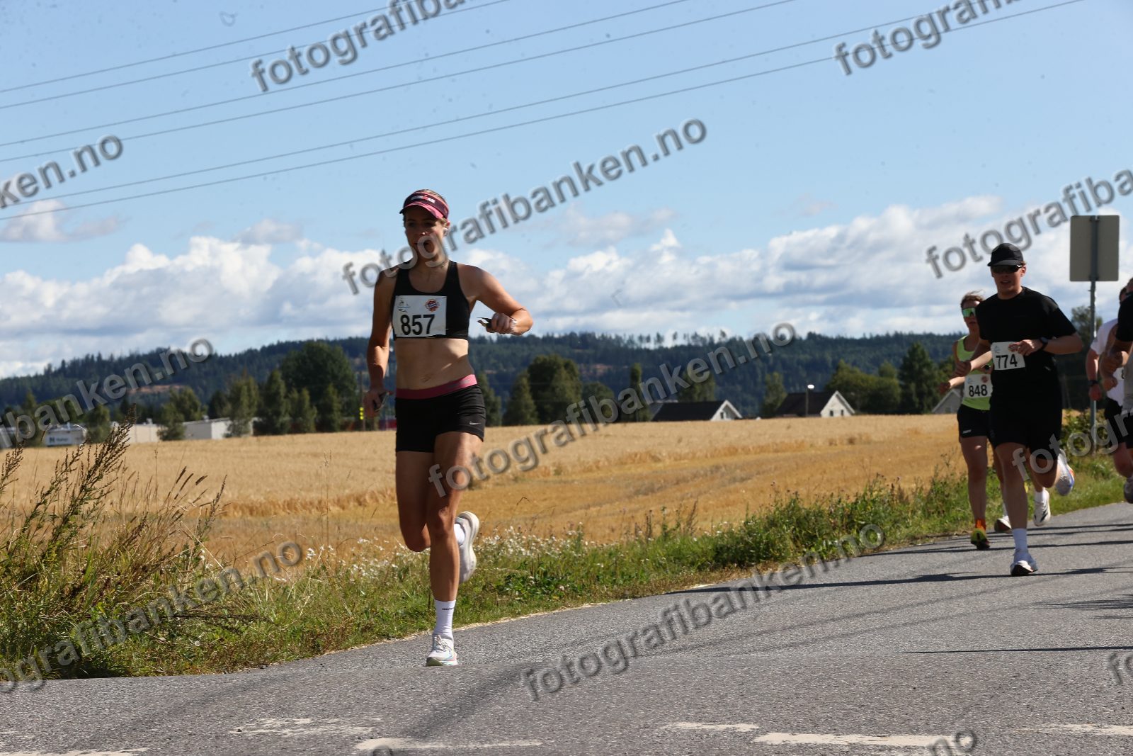 Ellen SANDBAKKEN (848) · Natalie Muller (857)