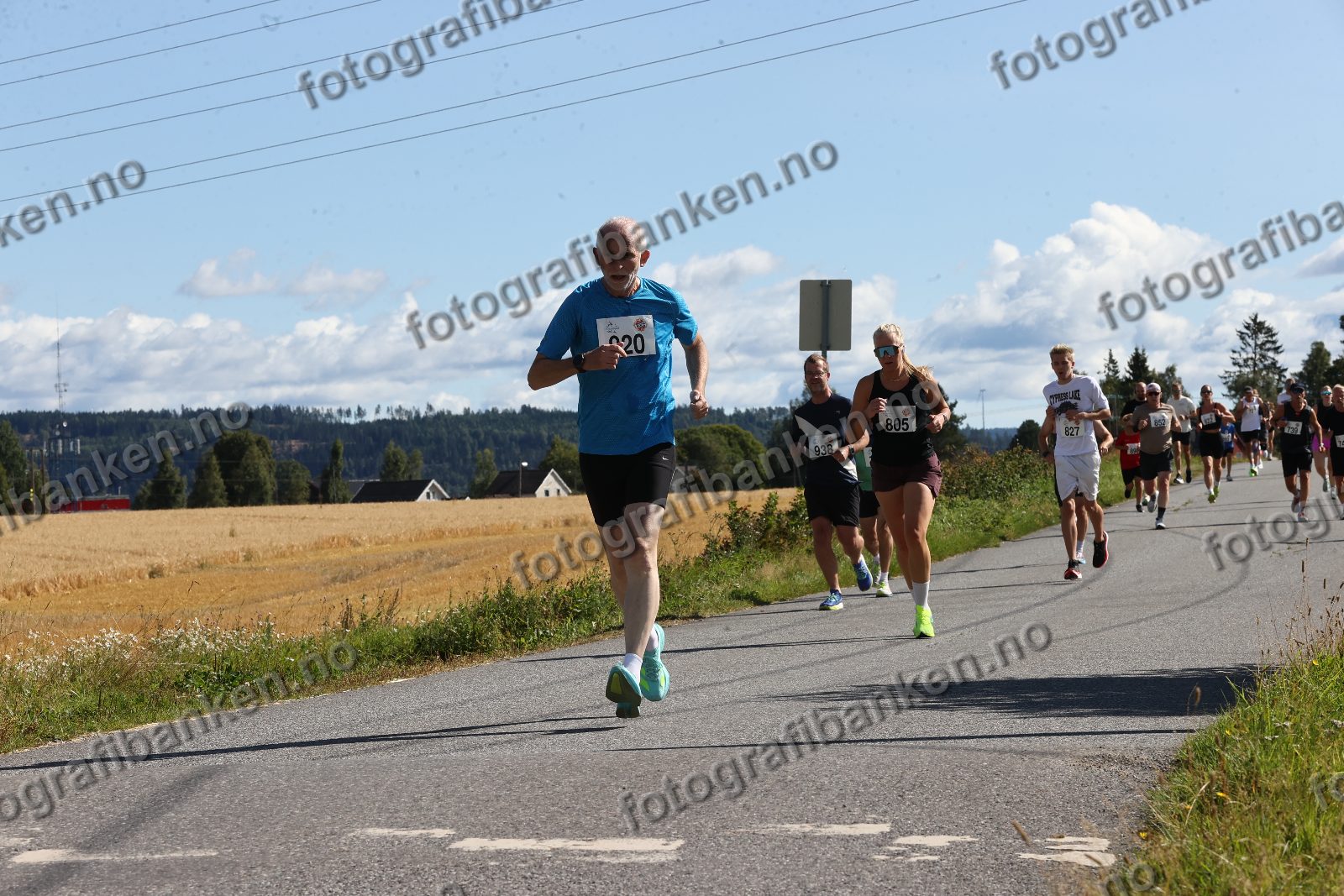 Erik Nilsen (739) · Katrine Bråthen (805) · Maximilian Foshaug (827)