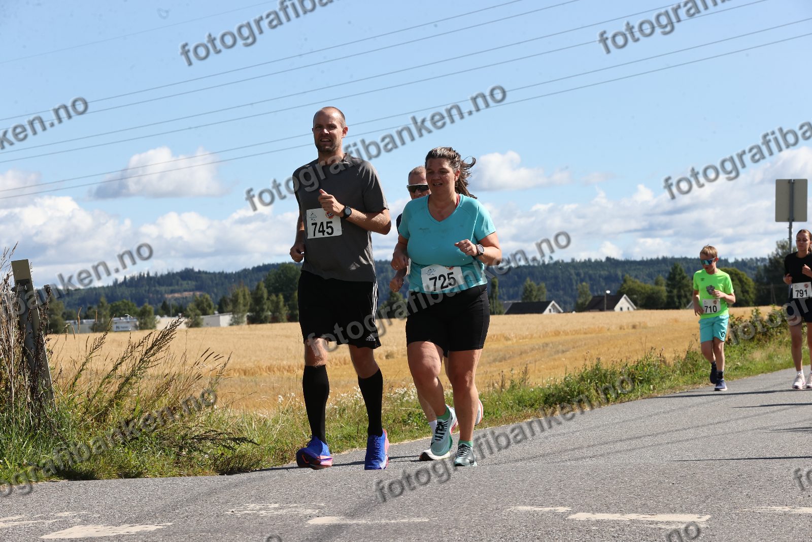 Magnus Durendahl Holum (710) · Camilla Berntsen (725) · Tommy Buksrud (745)