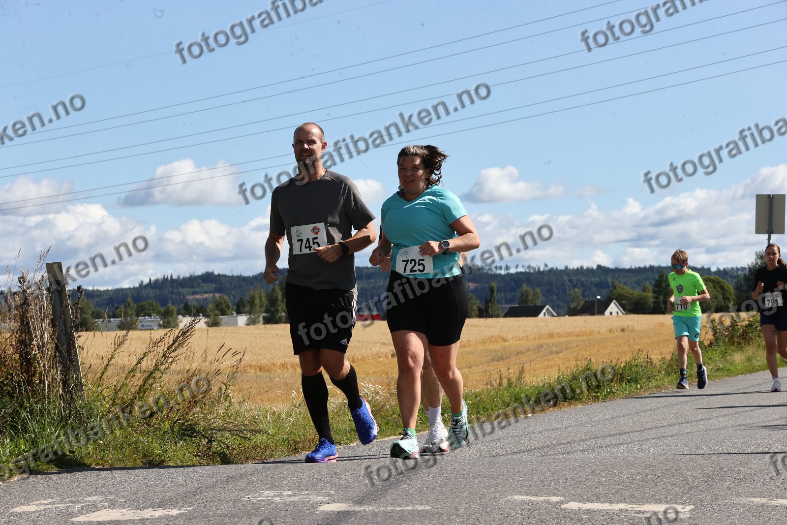 Magnus Durendahl Holum (710) · Camilla Berntsen (725) · Tommy Buksrud (745)