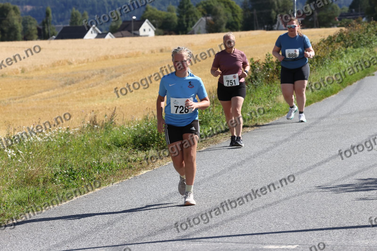 Viola Marie Berntsen Buksrud Buksrud (728) · Ingvild Lyngved Ødegård (888)
