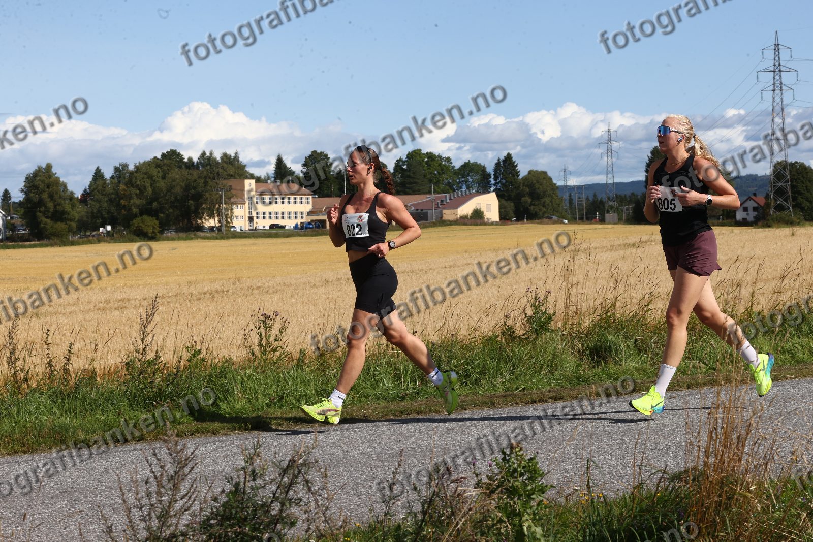 Katrine Bråthen (805) · Christina Fjære (822)