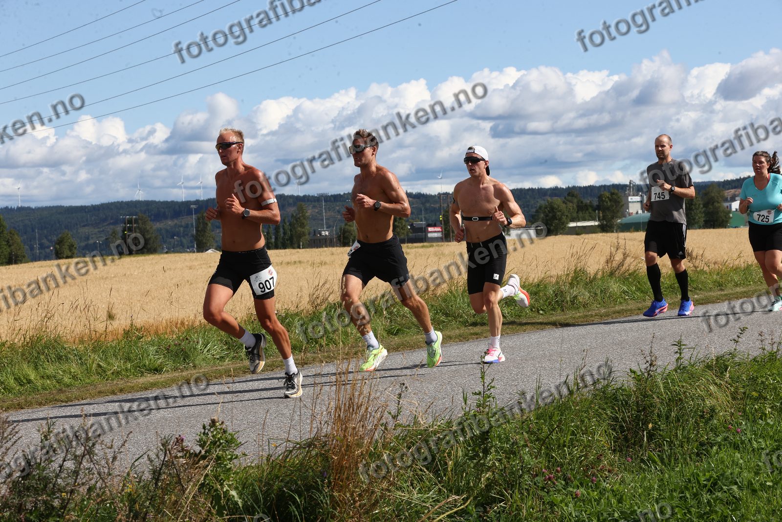 Camilla Berntsen (725) · Tommy Buksrud (745) · Marius Viken Vesterås (907)