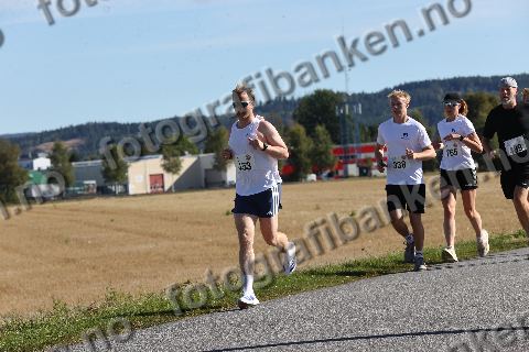 Christian Holst Kavli (453) · Torje Løland Berås (338) · Tone Lill Løland (765)
